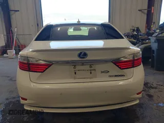 2013 Lexus ES 300h Hybrid with VIN JTHBW1GG4D2036539, listed as a IAAI auction lot 42121701 with 157,855 mi miles. Bid and sale history available at carsss.com. Image 17.