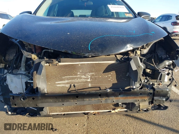 2017 Toyota RAV4 LE z VIN 2T3BFREV6HW543909, wystawiony jako IAAI lot #41668964 z przebiegiem 102 452 mil mil oraz . Historia ofert i sprzedaży dostępna na DreamBid. Obrazek 20.