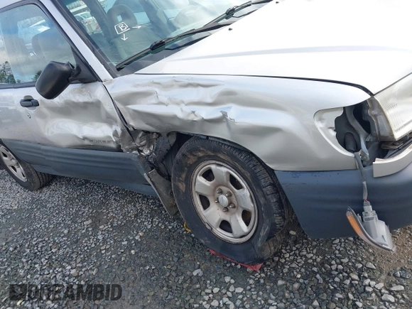 2001 Subaru Forester L with VIN JF1SF635X1H735028, listed as a IAAI auction lot 41805026 with 132,843 mi miles. Bid and sale history available at carsss.com. Image 6.