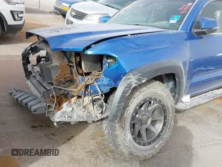 2018 Toyota Tacoma SR with VIN 3TMCZ5AN1JM124111, listed as a IAAI auction lot 41741973 with 90,175 mi miles. Bid and sale history available at carsss.com. Image 12.
