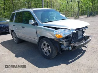 2005 Honda Pilot EX-L with VIN 5FNYF18595B009702, listed as a IAAI auction lot 42144308 with 163,363 mi miles. Bid and sale history available at carsss.com. Image 1.