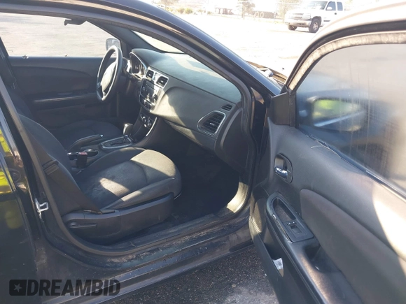 2014 Chrysler 200 LX with VIN 1C3CCBAG8EN149878, listed as a IAAI auction lot 41680490 with 236,453 mi miles. Bid and sale history available at carsss.com. Image 5.