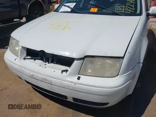 2001 Volkswagen Jetta с VIN 3VWRS29M21M049019, выставлен на аукционе IAAI как лот 42240253 с пробегом Не указан миль и . История ставок и продаж доступна на DreamBid. Изображение 6.