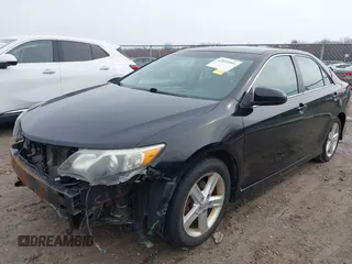 2013 Toyota Camry L with VIN 4T1BF1FK4DU249482, listed as a IAAI auction lot 42010901 with 196,121 mi miles. Bid and sale history available at carsss.com. Image 18.