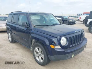 2016 Jeep Patriot Latitude z VIN 1C4NJPFA8GD615264, wystawiony jako IAAI lot #42422580 z przebiegiem 80 867 mil mil oraz . Historia ofert i sprzedaży dostępna na DreamBid. Obrazek 1.