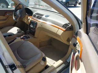 2001 Mercedes-Benz S with VIN WDBNG70J81A166750, listed as a IAAI auction lot 42168436 with 149,258 mi miles. Bid and sale history available at carsss.com. Image 5.