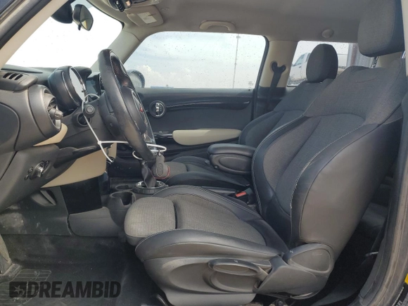 2014 MINI Hardtop S with VIN WMWXM7C50ET985583, listed as a Copart auction lot 50820675 with 75,759 mi miles and Clean Title. Bid and sale history available at DreamBid. Image 7.