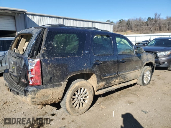 2007 GMC Yukon SLE with VIN 1GKFK13017J148978, listed as a Copart auction lot 89213835 with 192,769 mi miles and Salvage Title. Bid and sale history available at carsss.com. Image 3.