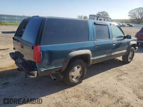 1994 GMC Suburban z VIN 1GKFK16K4RJ754534, wystawiony jako Copart lot #56044145 z przebiegiem 224 747 mil mil oraz Nie do naprawy • Non repairable. Historia ofert i sprzedaży dostępna na DreamBid. Obrazek 3.