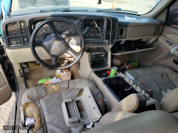 2002 Chevrolet Tahoe LT with VIN 1GNEK13Z02R285658, listed as a Copart auction lot 43216905 with 266,656 mi miles and Salvage Title. Bid and sale history available at carsss.com. Image 8.