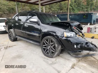 2013 Chevrolet Avalanche LTZ with VIN 3GNTKGE74DG303121, listed as a Copart auction lot 70452564 with 0 mi miles and Salvage Title. Bid and sale history available at carsss.com. Image 4.