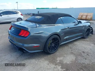 2018 Ford Mustang EcoBoost Premium z VIN 1FATP8UHXJ5115514, wystawiony jako IAAI lot #42438516 z przebiegiem 96 304 mil mil oraz . Historia ofert i sprzedaży dostępna na DreamBid. Obrazek 4.