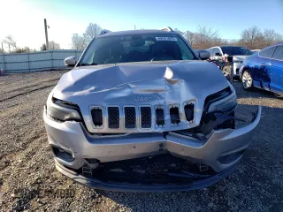 2019 Jeep Cherokee Latitude Plus with VIN 1C4PJMLX5KD289285, listed as a Copart auction lot 49401605 with 209,355 mi miles and Salvage Title. Bid and sale history available at DreamBid. Image 5.