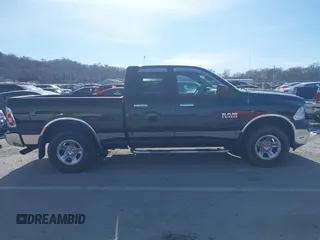 2013 Ram 1500 ST z VIN 1C6RR7FP8DS611213, wystawiony jako IAAI lot #41384202 z przebiegiem 155 734 mil mil oraz . Historia ofert i sprzedaży dostępna na DreamBid. Obrazek 13.