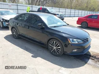 2016 Volkswagen Jetta Sport z VIN 3VWD17AJ1GM404282, wystawiony jako IAAI lot #42118484 z przebiegiem 95 067 mil mil oraz . Historia ofert i sprzedaży dostępna na DreamBid. Obrazek 1.