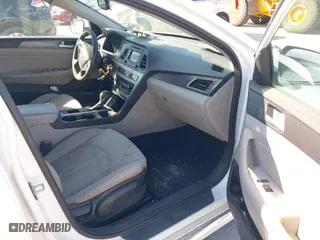 2015 Hyundai Sonata 2.4L Sport with VIN 5NPE34AF4FH061533, listed as a IAAI auction lot 38921720 with 1 mi miles. Bid and sale history available at carsss.com. Image 5.