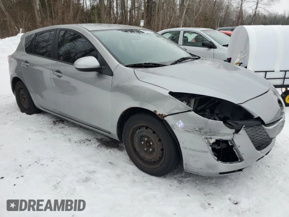 2011 Mazda 3 GX with VIN JM1BL1KF1B1472986, listed as a Copart auction lot 41957805 with 196,693 mi miles and Clean Title. Bid and sale history available at carsss.com. Image 4.