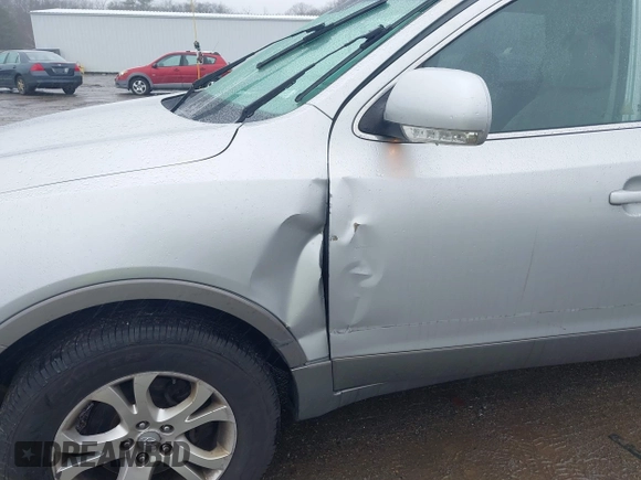 2011 Hyundai Veracruz GLS with VIN KM8NUDCC8BU173070, listed as a IAAI auction lot 41802595 with 181,928 mi miles and . Bid and sale history available at DreamBid. Image 6.