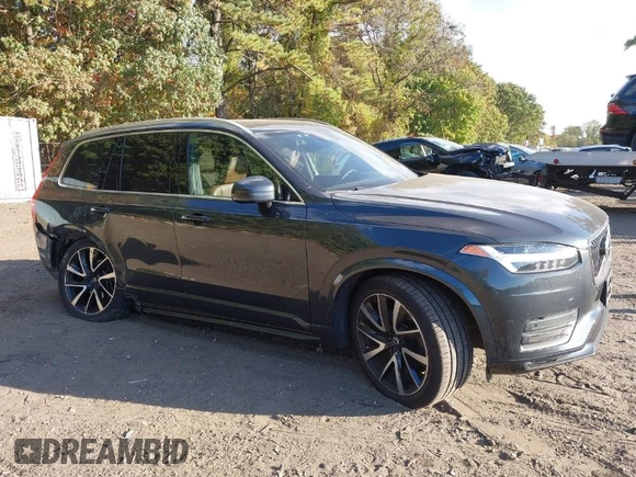 2021 Volvo XC90 Momentum with VIN YV4A22PKXM1689365, listed as a IAAI auction lot 40595807 with 81,284 mi miles. Bid and sale history available at carsss.com. Image 1.