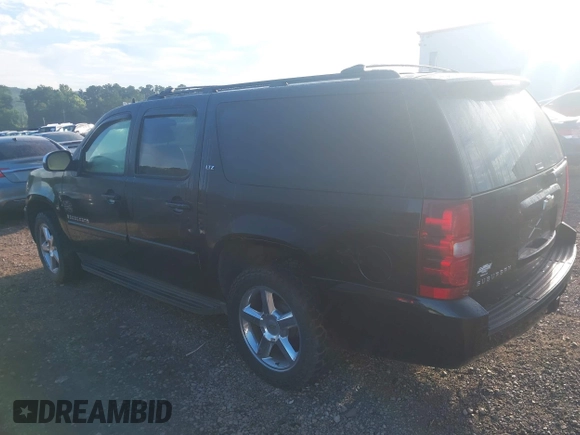 2008 Chevrolet Suburban 3LT with VIN 1GNFC16J08J199636, listed as a IAAI auction lot 42647109 with 201,233 mi miles and . Bid and sale history available at DreamBid. Image 3.