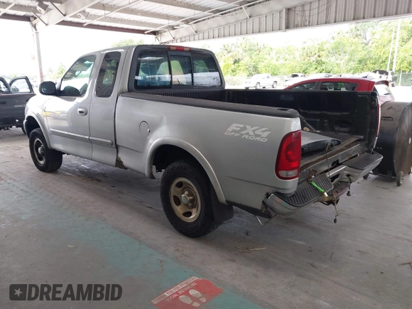 2003 Ford F-150 XL с VIN 2FTRX18W03CA23003, выставлен на аукционе IAAI как лот 42403479 с пробегом 316 789 миль миль и . История ставок и продаж доступна на DreamBid. Изображение 3.