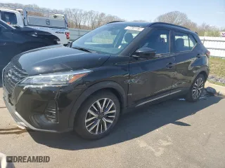 2024 Nissan Kicks SR with VIN 3N1CP5DV3RL492425, listed as a Copart auction lot 54416975 with 32,955 mi miles and Clean Title. Bid and sale history available at carsss.com. Image 1.
