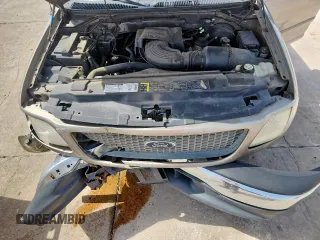 2001 Ford F-150 XLT z VIN 1FTRW07L01KB30498, wystawiony jako Copart lot #57157585 z przebiegiem 343 041 mil mil oraz Szkoda całkowita • Salvage title. Historia ofert i sprzedaży dostępna na DreamBid. Obrazek 11.