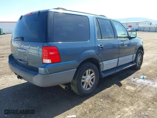 2003 Ford Expedition Special Service with VIN 1FMFU15L93LB76356, listed as a IAAI auction lot 42025355 with 246,060 mi miles. Bid and sale history available at carsss.com. Image 4.