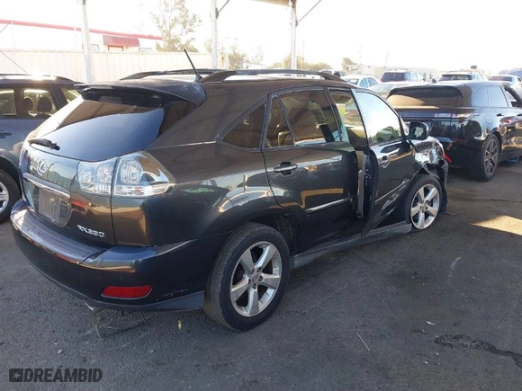 2004 Lexus RX 330 with VIN JTJGA31U040036370, listed as a IAAI auction lot 41675331 with 112,039 mi miles. Bid and sale history available at carsss.com. Image 4.