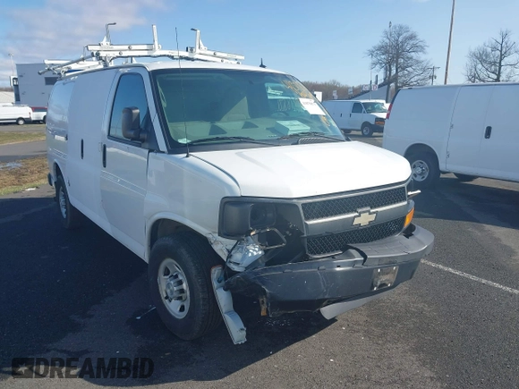 2015 Chevrolet Express Cargo with VIN 1GCWGFCF1F1161498, listed as a IAAI auction lot 41878871 with 157,365 mi miles. Bid and sale history available at carsss.com. Image 1.
