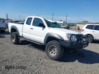 2008 Toyota Tacoma with VIN 5TEUU42N98Z544708, listed as a IAAI auction lot 42448354 with 215,780 mi miles and . Bid and sale history available at DreamBid. Image 1.