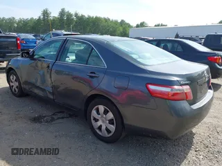 2007 Toyota Camry CE z VIN 4T1BE46K17U086895, wystawiony jako IAAI lot #42486025 z przebiegiem 136 942 mil mil oraz . Historia ofert i sprzedaży dostępna na DreamBid. Obrazek 3.