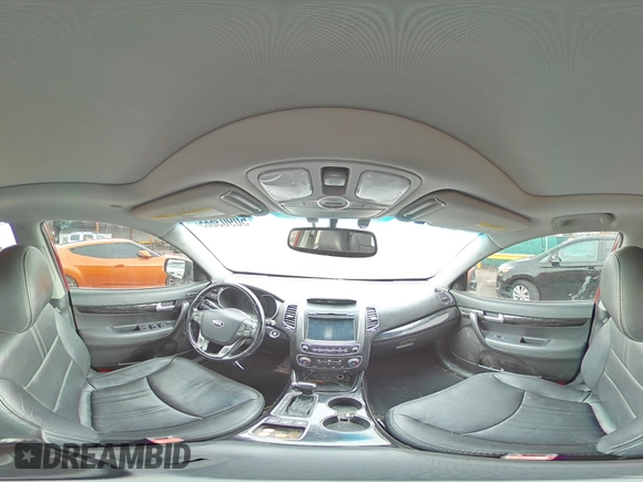 2015 Kia Sorento SX z VIN 5XYKWDA7XFG562906, wystawiony jako Copart lot #50903665 z przebiegiem 212 306 mil mil oraz Szkoda całkowita • Salvage title. Historia ofert i sprzedaży dostępna na DreamBid. Obrazek 14.