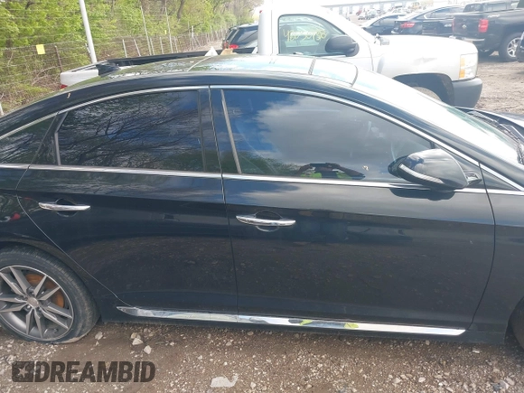 2015 Hyundai Sonata 2.0T Sport with VIN 5NPE34AB2FH068154, listed as a IAAI auction lot 42085654 with 77,824 mi miles. Bid and sale history available at carsss.com. Image 13.