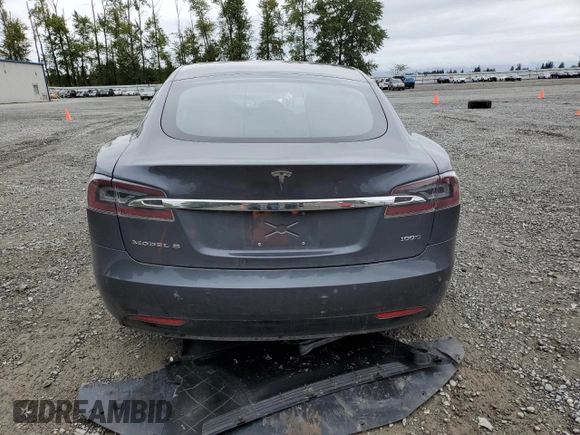 2019 Tesla Model S 75D z VIN 5YJSA1E23KF312145, wystawiony jako Copart lot #57344975 z przebiegiem 33 092 mil mil oraz Szkoda całkowita • Salvage title. Historia ofert i sprzedaży dostępna na DreamBid. Obrazek 6.