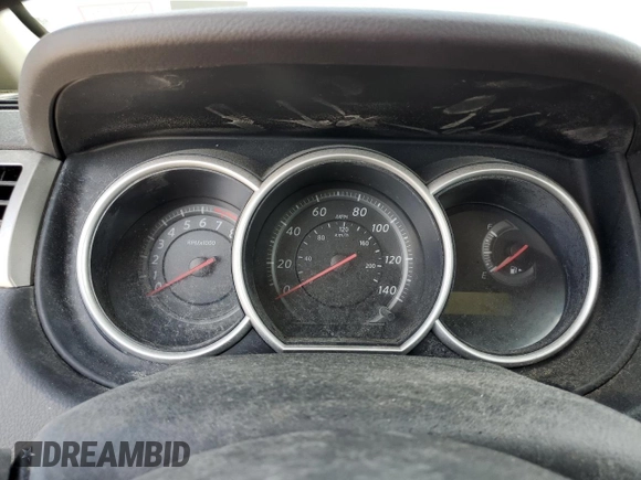 2010 Nissan Versa S с VIN 3N1BC1CP4AL377422, выставлен на аукционе Copart как лот 63811855 с пробегом Не указан миль и Чистый • Clean title. История ставок и продаж доступна на DreamBid. Изображение 9.