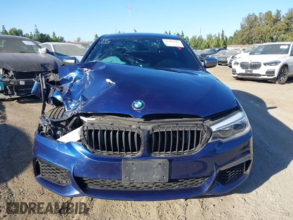2019 BMW 5 Series M550i xDrive z VIN WBAJB9C54KB288992, wystawiony jako IAAI lot #41302127 z przebiegiem 48 418 mil mil oraz . Historia ofert i sprzedaży dostępna na DreamBid. Obrazek 12.