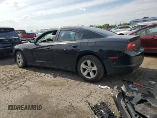 2013 Dodge Charger SE z VIN 2C3CDXBG6DH725726, wystawiony jako Copart lot #56415675 z przebiegiem 185 165 mil mil oraz Szkoda całkowita • Salvage title. Historia ofert i sprzedaży dostępna na DreamBid. Obrazek 2.