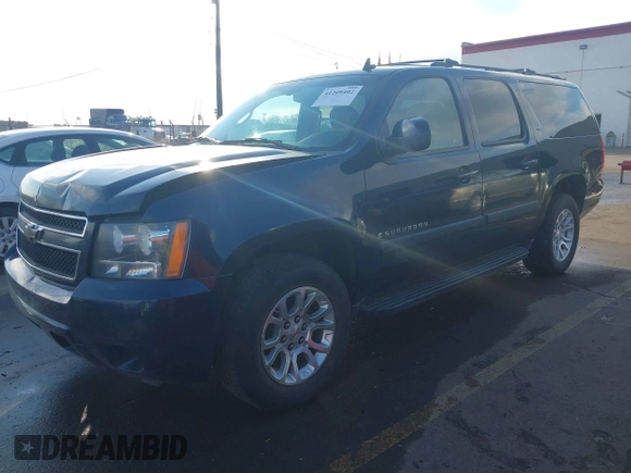 2008 Chevrolet Suburban LTZ with VIN 1GNFK16Y68R143010, listed as a IAAI auction lot 41209402 with 160,182 mi miles. Bid and sale history available at carsss.com. Image 17.