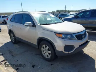 2012 Kia Sorento LX with VIN 5XYKT3A61CG211128, listed as a IAAI auction lot 41686721 with 146,545 mi miles. Bid and sale history available at carsss.com. Image 1.
