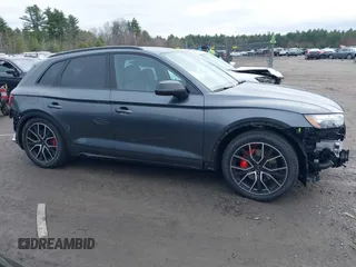2025 Audi SQ5 Premium Plus z VIN WA1B4AFY6S2052377, wystawiony jako IAAI lot #41971801 z przebiegiem 108 mil mil oraz . Historia ofert i sprzedaży dostępna na DreamBid. Obrazek 14.