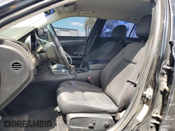 2019 Chrysler 300 Touring with VIN 2C3CCAAG7KH565077, listed as a Copart auction lot 53473735 with 132,873 mi miles and Clean Title. Bid and sale history available at carsss.com. Image 7.