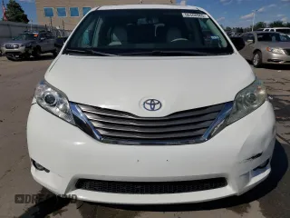 2011 Toyota Sienna XLE z VIN 5TDDK3DC1BS021487, wystawiony jako Copart lot #56468965 z przebiegiem 150 311 mil mil oraz Czysty tytuł • Clean title. Historia ofert i sprzedaży dostępna na DreamBid. Obrazek 5.