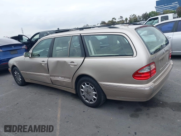 2000 Mercedes-Benz E 320 with VIN WDBJH65J8YA981779, listed as a IAAI auction lot 42107928 with 276,090 mi miles and . Bid and sale history available at DreamBid. Image 14.