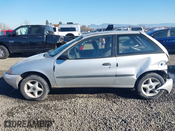 1999 Suzuki Swift z VIN 2S2AB21H9X6600313, wystawiony jako IAAI lot #41430319 z przebiegiem 149 795 mil mil oraz . Historia ofert i sprzedaży dostępna na DreamBid. Obrazek 14.