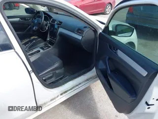 2013 Volkswagen Passat SE with VIN 1VWBH7A30DC134298, listed as a IAAI auction lot 42592442 with 248,768 mi miles and . Bid and sale history available at DreamBid. Image 5.