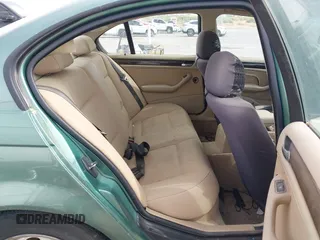 1999 BMW 3 Series 323i z VIN WBAAM3332XCA81950, wystawiony jako IAAI lot #42199475 z przebiegiem 134 884 mil mil oraz . Historia ofert i sprzedaży dostępna na DreamBid. Obrazek 8.