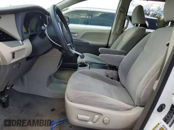 2015 Toyota Sienna LE AAS with VIN 5TDKK3DC1FS660904, listed as a Copart auction lot 61418275 with 132,056 mi miles and Salvage title. Bid and sale history available at DreamBid. Image 7.