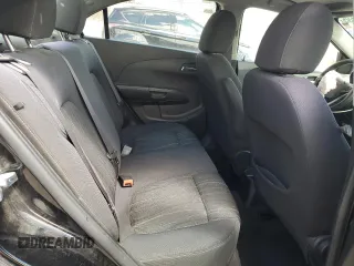 2017 Chevrolet Sonic LT z VIN 1G1JD5SG9H4112650, wystawiony jako Copart lot #55452595 z przebiegiem 148 035 mil mil oraz Szkoda całkowita • Salvage title. Historia ofert i sprzedaży dostępna na DreamBid. Obrazek 10.