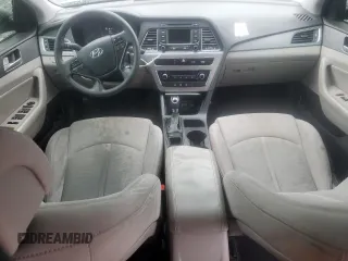 2015 Hyundai Sonata SE z VIN 5NPE24AF4FH010861, wystawiony jako Copart lot #55821735 z przebiegiem 207 202 mil mil oraz Czysty tytuł • Clean title. Historia ofert i sprzedaży dostępna na DreamBid. Obrazek 8.
